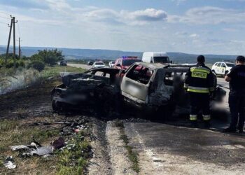 Cinci persoane au ars într-un accident pe traseul Chișinău-Bălți. Alte șapte au ajuns la spital