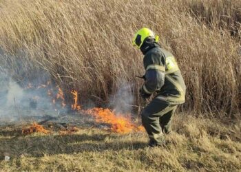 Încă un pompier a avut de suferit în timp ce stingea incendiul din raionul Florești