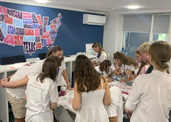 VIDEO // Și-au dat întâlnire la America House Bălți: Aici socializăm și învățăm ceva nou