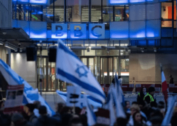 Mai mult de 200 de persoane din industria televiziunii şi a filmului acuză BBC de ”probleme sistemice de antisemitism”