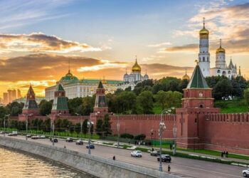 Europa Liberă: Cum sute de tineri din R. Moldova sunt duși în vizite la Moscova de o organizație a lui Șor