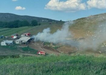 Incendiu la o stână din Briceni. Au intervenit cinci echipe de salvatori