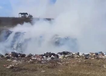 VIDEO | Satul Heciul Nou, cuprins de fum: Nu putem respira! Ce spun autoritățile locale