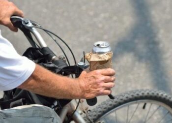 Патрульные в Бельцах остановили пьяного велосипедиста. Ему грозит штраф до 25 000 леев