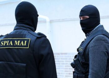 Grup criminal organizat, specializat în organizarea migrației ilegale și falsificarea actelor de identitate, în vizorul oamenilor legii. INI, SPIA, IGPF și PCCOCS desfășoară percheziții