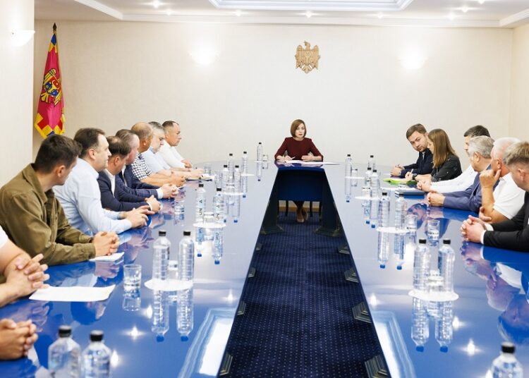 Agricultorii opresc protestele până la 10 octombrie. Ce le-a promis Maia Sandu