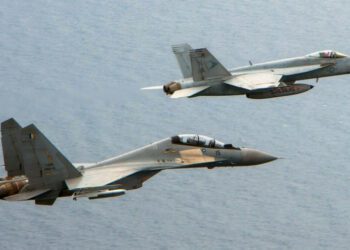 Alertă în Asia. China a trimis 43 de avioane şi 8 nave de război în jurul Taiwanului