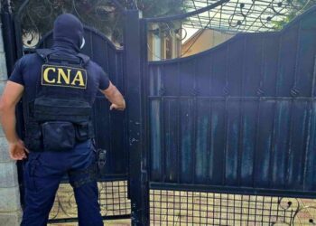 AUDIO // „Cât îi dai pentru un prițep așa mititel?”. Contrabandă cu țigări, organizată de operatori de transport