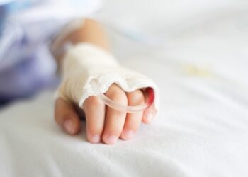 Tragedia de la Ungheni: Noi detalii despre starea copilului căzut în golul unui ascensor