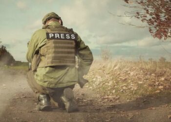 Șapte jurnaliști străini au fost dați în căutare de Rusia, după ce au filmat reportaje în Sudja