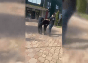 VIDEO | Tânăr din Sîngerei, reținut pentru comercializarea drogurilor