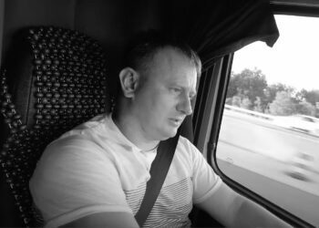Un moldovean, șofer de camion, a murit într-un accident în SUA. Avea patru copii
