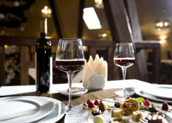 Компании сектора HoReCa и агентства недвижимости обязали подключить кассовое оборудование к электронной системе отслеживания продаж