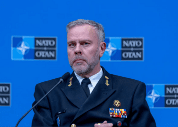 Oficial NATO: Ucraina are dreptul să lovească în adâncime teritoriul Rusiei