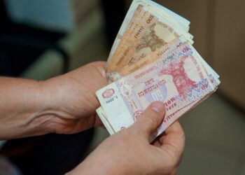 Peste 31 mii de vârstnici vor primi o plată unică de 2 300 de lei