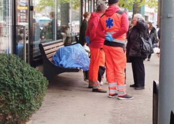 FOTO | Un bărbat din raionul Dondușeni a murit subit pe o bancă din Bălți