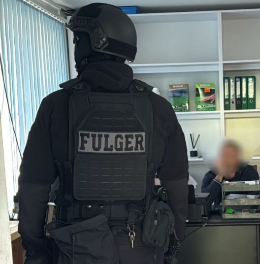 VIDEO / Angajatul unei companii de pesticide, investigat pentru divulgarea secretelor comerciale. Prejudiciul cauzat se ridică la 2 milioane de lei