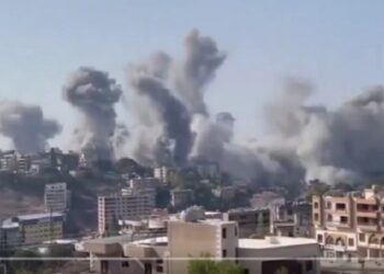 Un atac israelian asupra sediului Primăriei dintr-un important oraş din sudul Libanului s-a soldat cu 16 morţi, inclusiv primarul