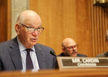 Senator american îndeamnă Meta și Alphabet să combată dezinformarea rusă în Moldova