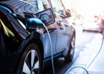 Numărul automobilelor electrice și de tip hibrid înmatriculate în R. Moldova continuă să crească