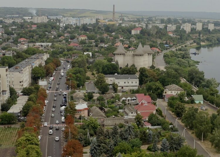 VIDEO // Investițiile UE nu i-au convins pe soroceni: Este foarte multă lume cu creierii „spălați”