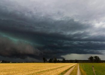 Weekend cu vreme instabilă. La nord va fi cel mai frig