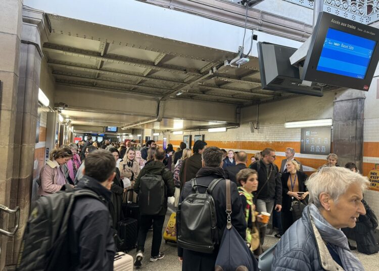 Explozie la locomotiva trenului care urma să transporte europarlamentarii din Strasbourg la Bruxelles: „ Are loc o evacuare haotică”