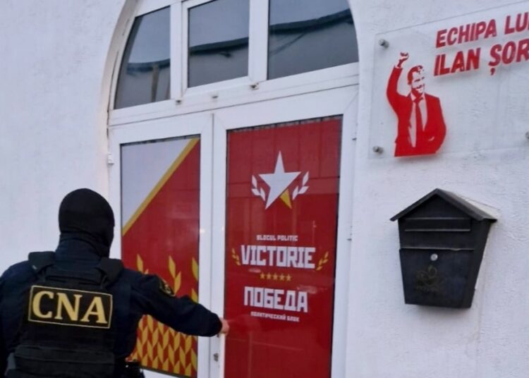 VIDEO // Noi percheziţii pentru corupţie electorală. Mascații au ajuns și la Florești