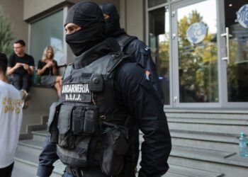 Scandal sexual în sportul românesc. Antrenorul, acuzat că îşi obliga sportivele să se prostitueze, ar fi fugit din țară