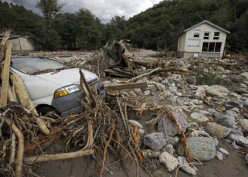 FOTO / Inundații catastrofale în Bosnia şi Herţegovina. Bilanțul morților a crescut la 22, iar mai multe persoane sunt date dispărute