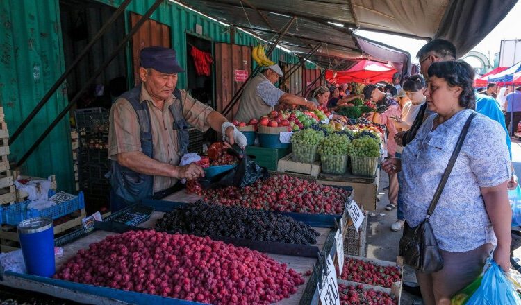 Rusia interzice fructele și legumele din Kazahstan, după ce țara asiatică a refuzat să adere la BRICS