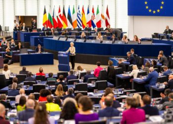 Parlamentul European a adoptat o rezoluţie care condamnă operaţiunile hibride ale Rusiei în R. Moldova