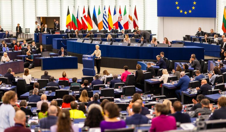 Parlamentul European a adoptat o rezoluţie care condamnă operaţiunile hibride ale Rusiei în R. Moldova