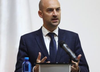 Franța este deschisă invitării imediate a Ucrainei în NATO