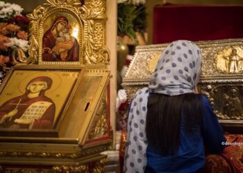 Sărbătoare dublă. Creștinii ortodocși o prăznuiesc pe Sfânta Parascheva