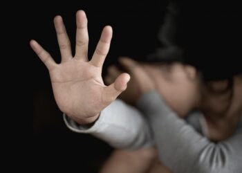 Bărbat de 37 de ani, condamnat la închisoare pentru violul finei sale de 9 ani