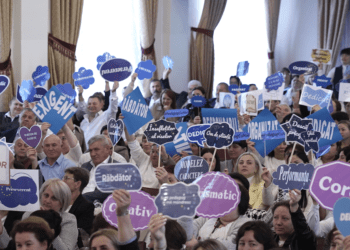 VIDEO // La Florești s-au împărțit flori și diplome. Investițiile în învățământ au ajuns la zeci de milioane de lei