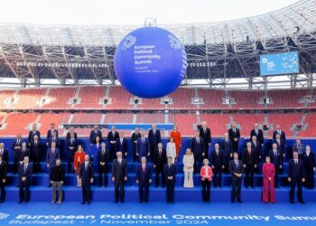 Maia Sandu, la summitul Comunității Politice Europene: „Am convenit să lansăm cât mai curând planul de creștere economică al UE pentru Moldova”