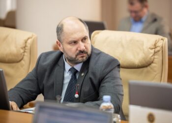 Ministrul Energiei, Victor Parlicov, invitat de Gazprom la discuții la Sankt-Petersburg. „Subiectul este foarte sensibil”
