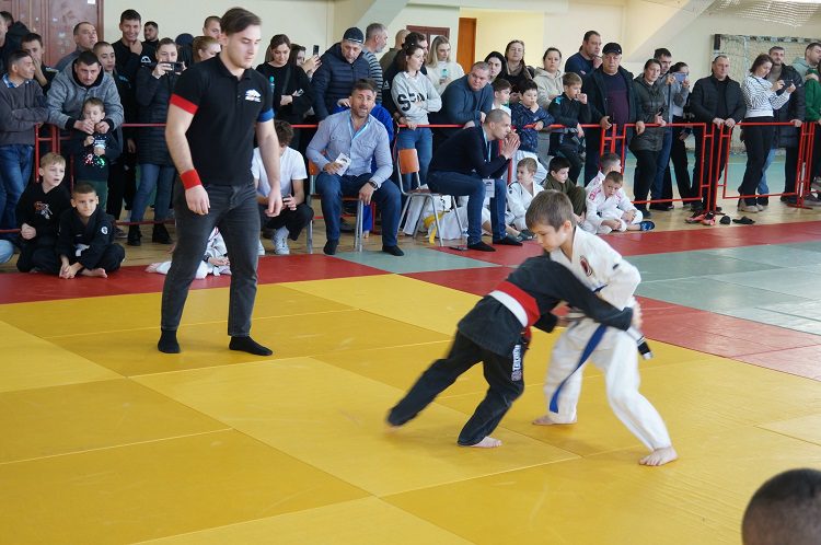 Peste 300 de sportivi au participat la Campionatul Național de jiu-jitsu (versiunea Newaza), ediția 2024