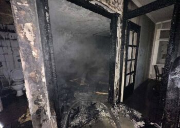 Trei persoane au fost evacuate dintr-un bloc de locuit din capitală