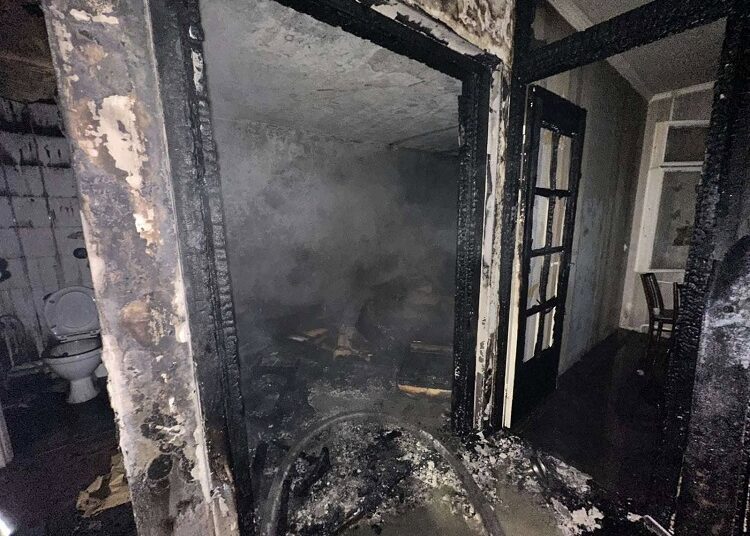 Trei persoane au fost evacuate dintr-un bloc de locuit din capitală