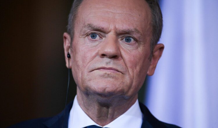 Donald Tusk, avertisment dur după atacul Rusiei cu noua rachetă balistică asupra Ucrainei: Ameninţarea unui conflict global este reală