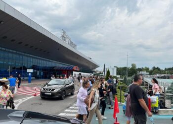 Noi reguli de circulație la Aeroport. Avertizare către șoferi