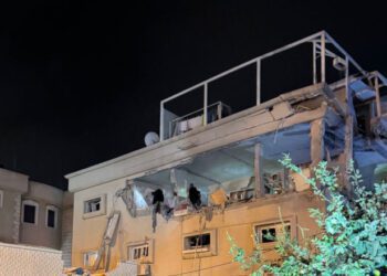 Atac cu rachetă în centrul Israelului. Libanul anunță peste 50 de morți în urma unor lovituri fără avertisment