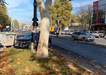 FOTO // VIDEO | Accident în apropiere de Spitalul Clinic Bălți