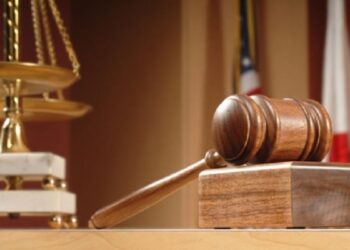 Trei magistrați, trimiși în judecată pentru trafic de influență