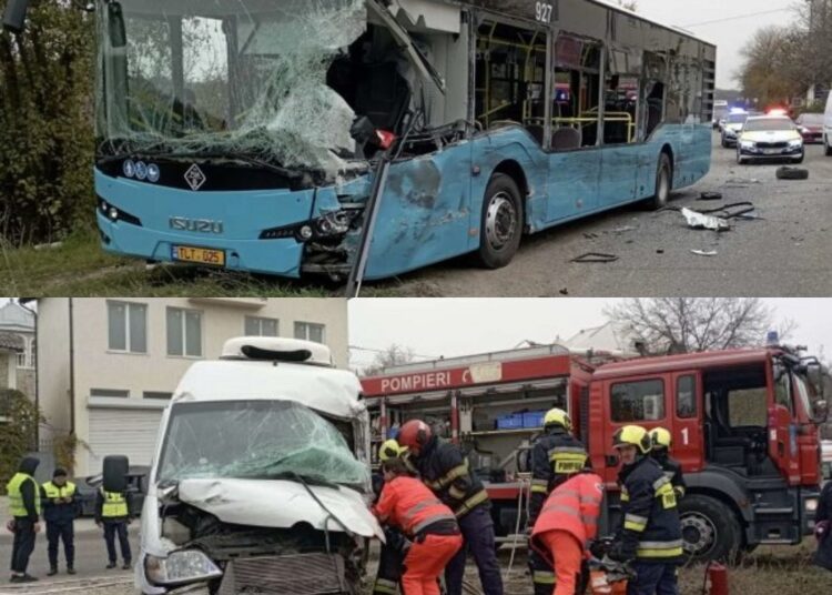 Accident la Tohatin cu implicarea unui autobuz de rută. Cinci persoane au fost rănite, iar un șofer a fost descarcerat de salvatori