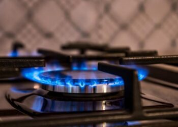 Majorarea tarifului la gaz cu 4 lei se amână. ANRE va examina subiectul peste o zi