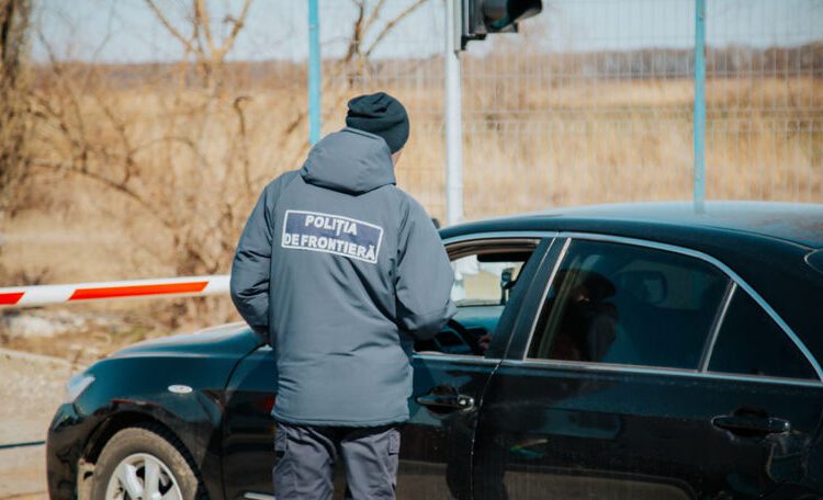 20 de persoane nu au putut intra în R. Moldova